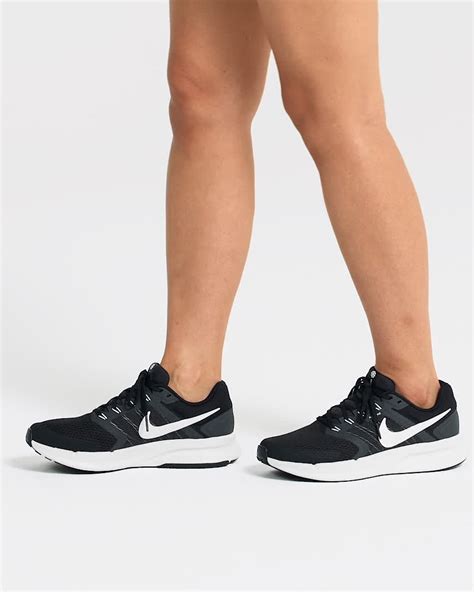 Nike Run Swift 3 Running Shoe (Women) 